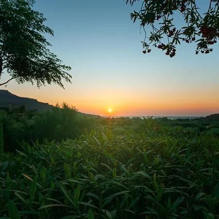 Yiannis Retreat 2*